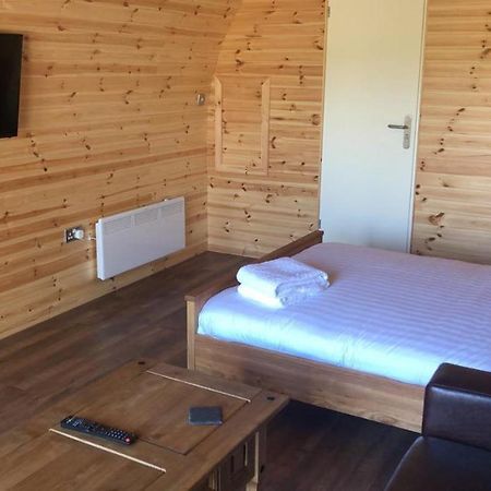 Hotel Superior Glamping Pod With Hot Tub à Frodsham Extérieur photo