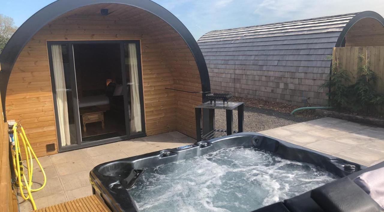 Hotel Superior Glamping Pod With Hot Tub à Frodsham Extérieur photo