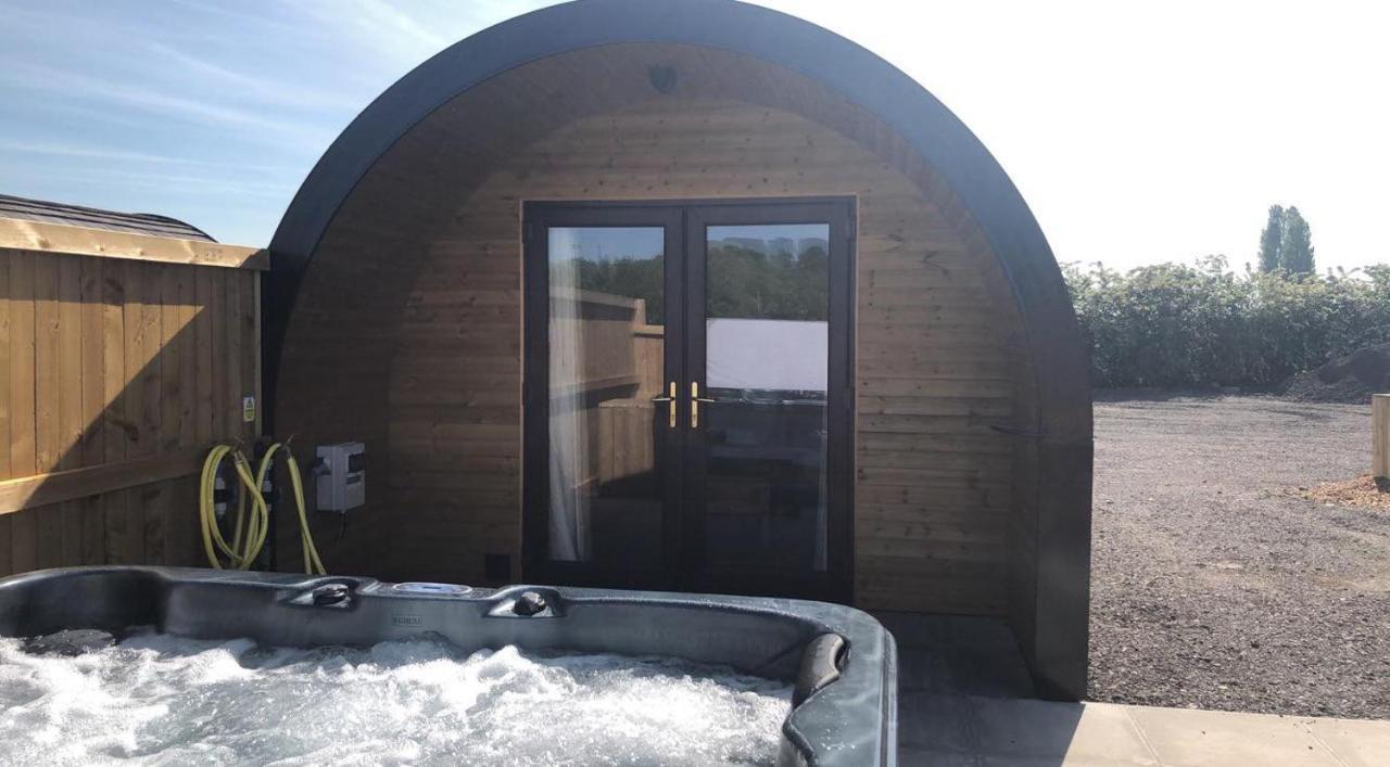 Hotel Superior Glamping Pod With Hot Tub à Frodsham Extérieur photo