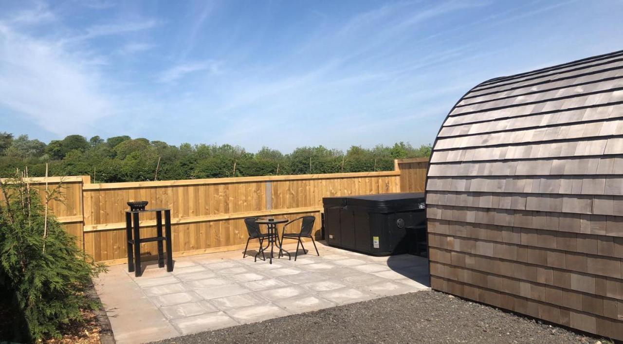 Hotel Superior Glamping Pod With Hot Tub à Frodsham Extérieur photo